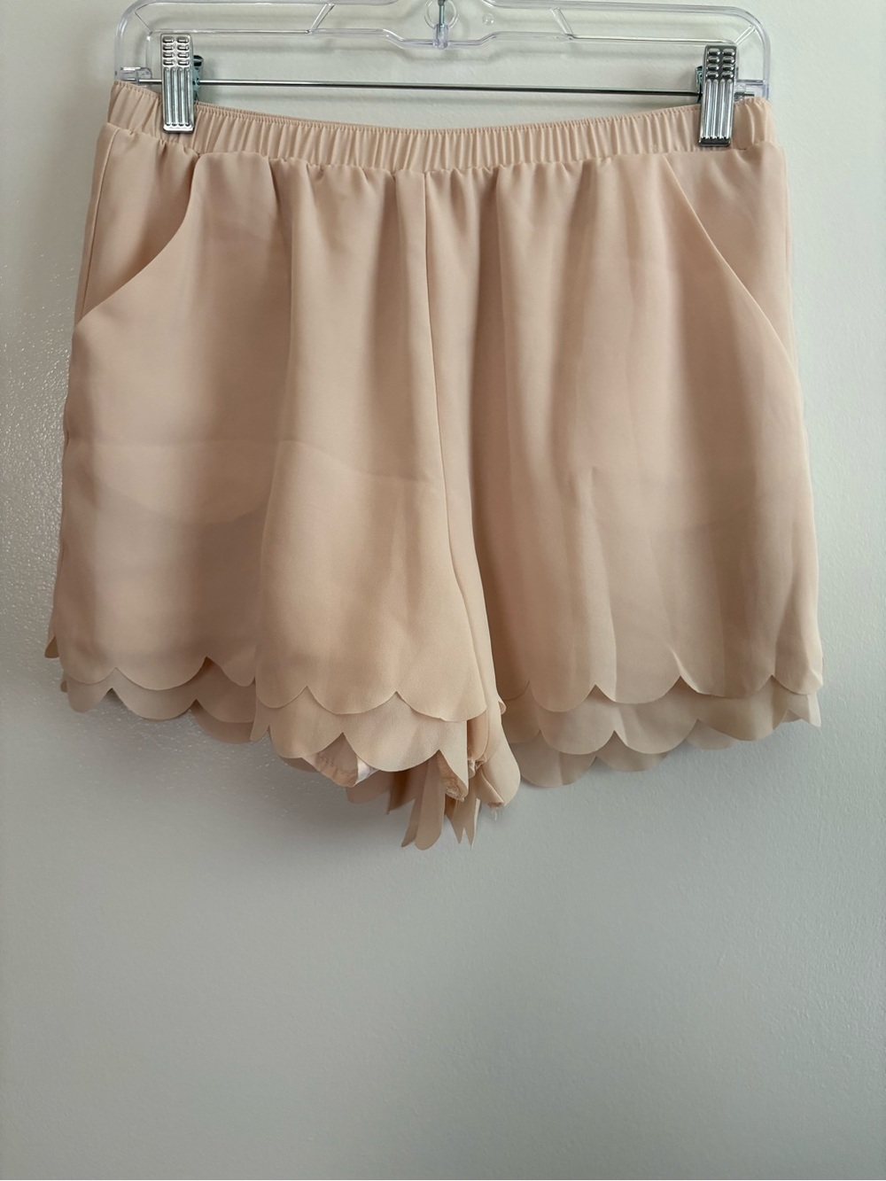 LC Lauren Conrad Cream Scalloped High Waist Shorts Size Small